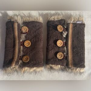NWOT Muk Luks Knit Brown & Faux Fur Boot Warmers